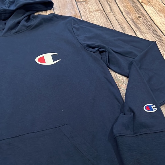 Champion Boys Size M Navy Long Sleeve Shirt with Hood and Front Pocket - Picture 2 of 3